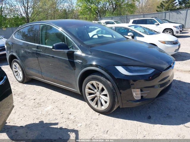 Salvage Tesla Model X Image