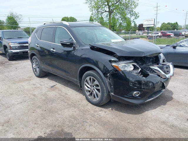 Salvage Nissan Rogue Image