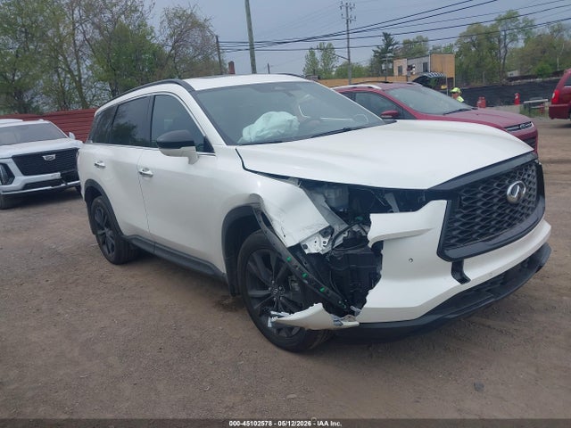 Salvage INFINITI Qx Image