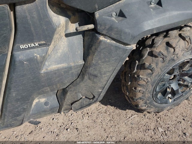 Can-Am Defender Limited Cab Hd10