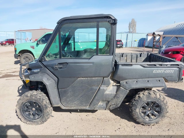 Can-Am Defender Limited Cab Hd10