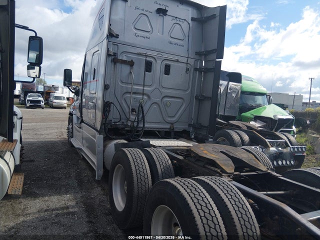 Freightliner Cascadia 125
