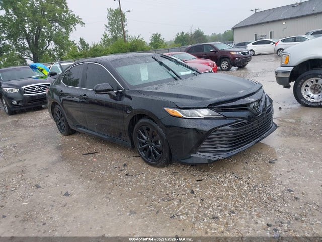 Salvage Toyota Camry Image