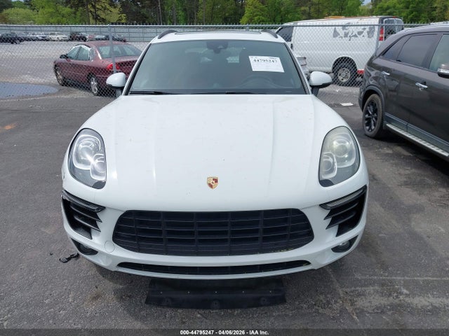 Porsche Macan S