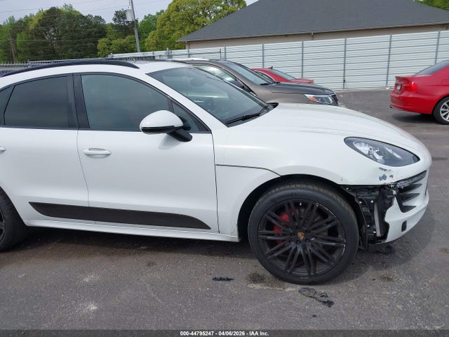 Porsche Macan S
