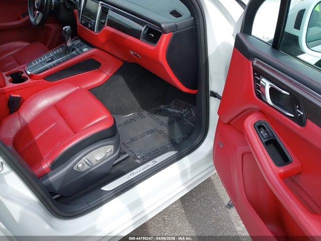 Porsche Macan S
