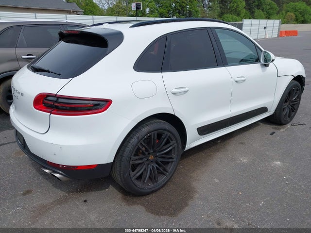 Porsche Macan S