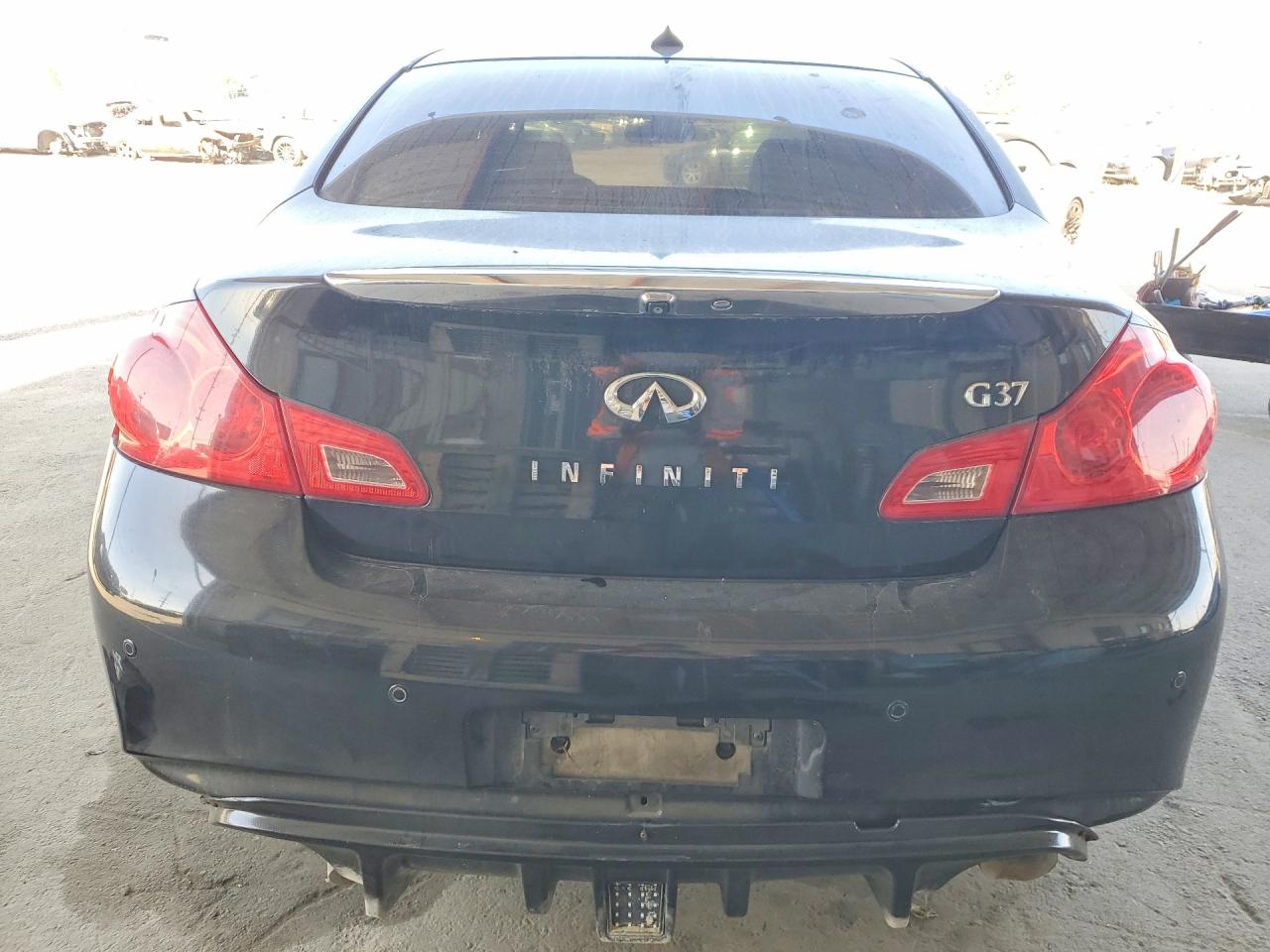 INFINITI G37 Journey