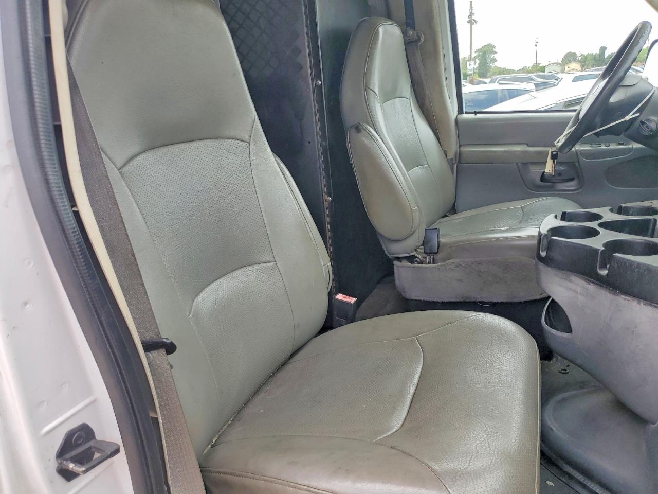 Ford Econoline E150 Van