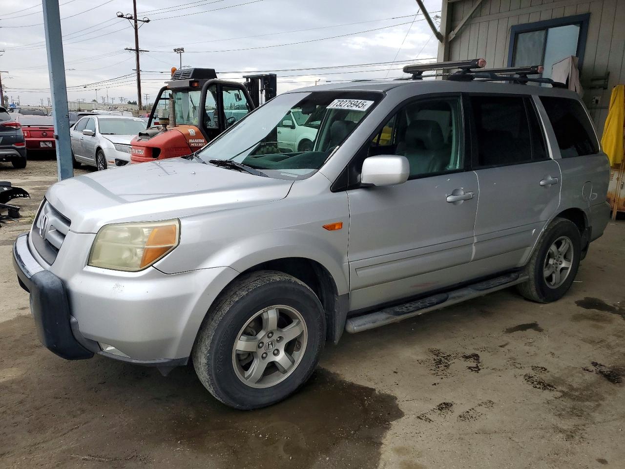 Salvage Honda Pilot Image