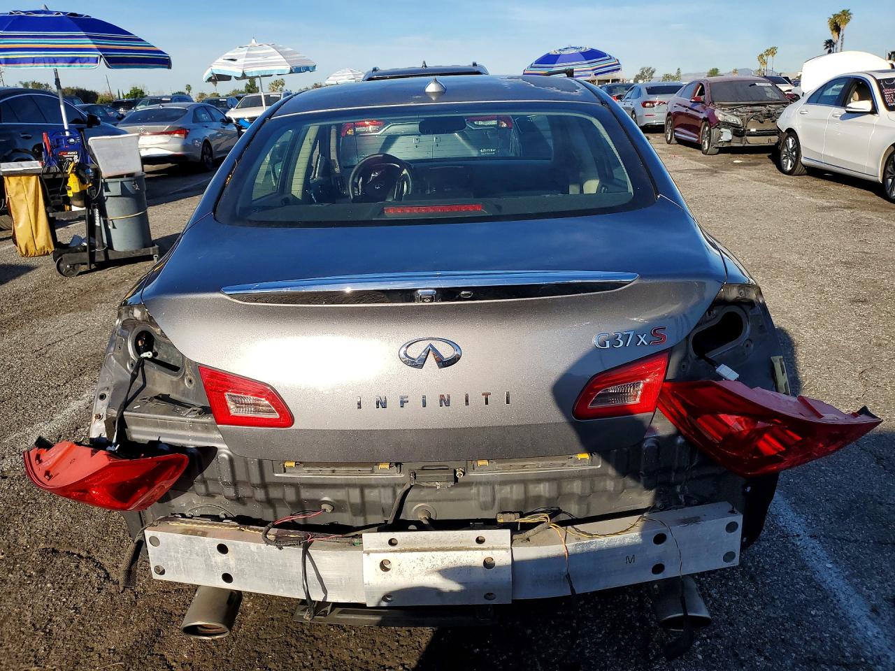 INFINITI G37 X