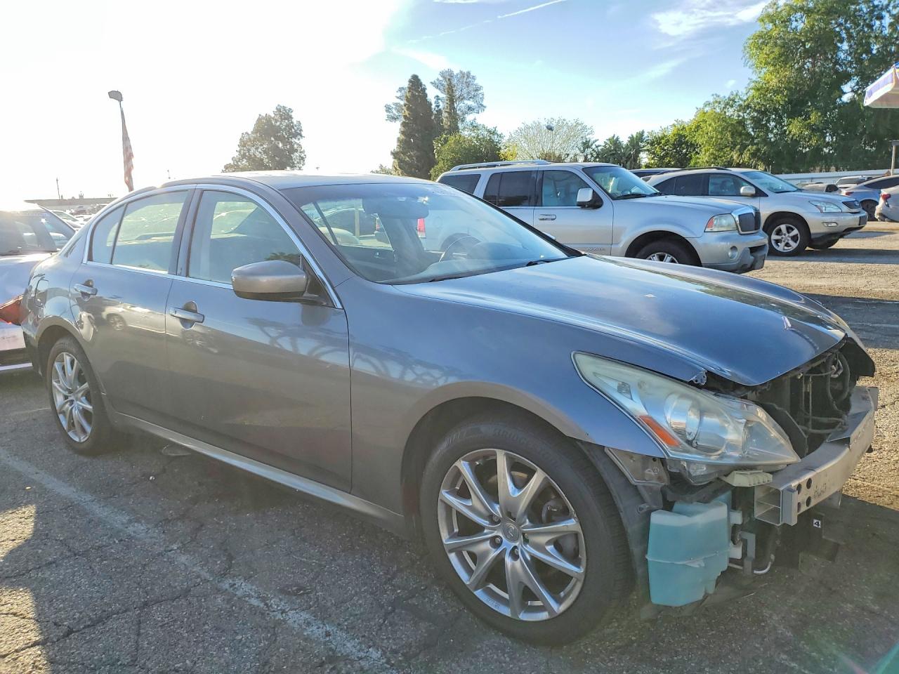 INFINITI G37 X