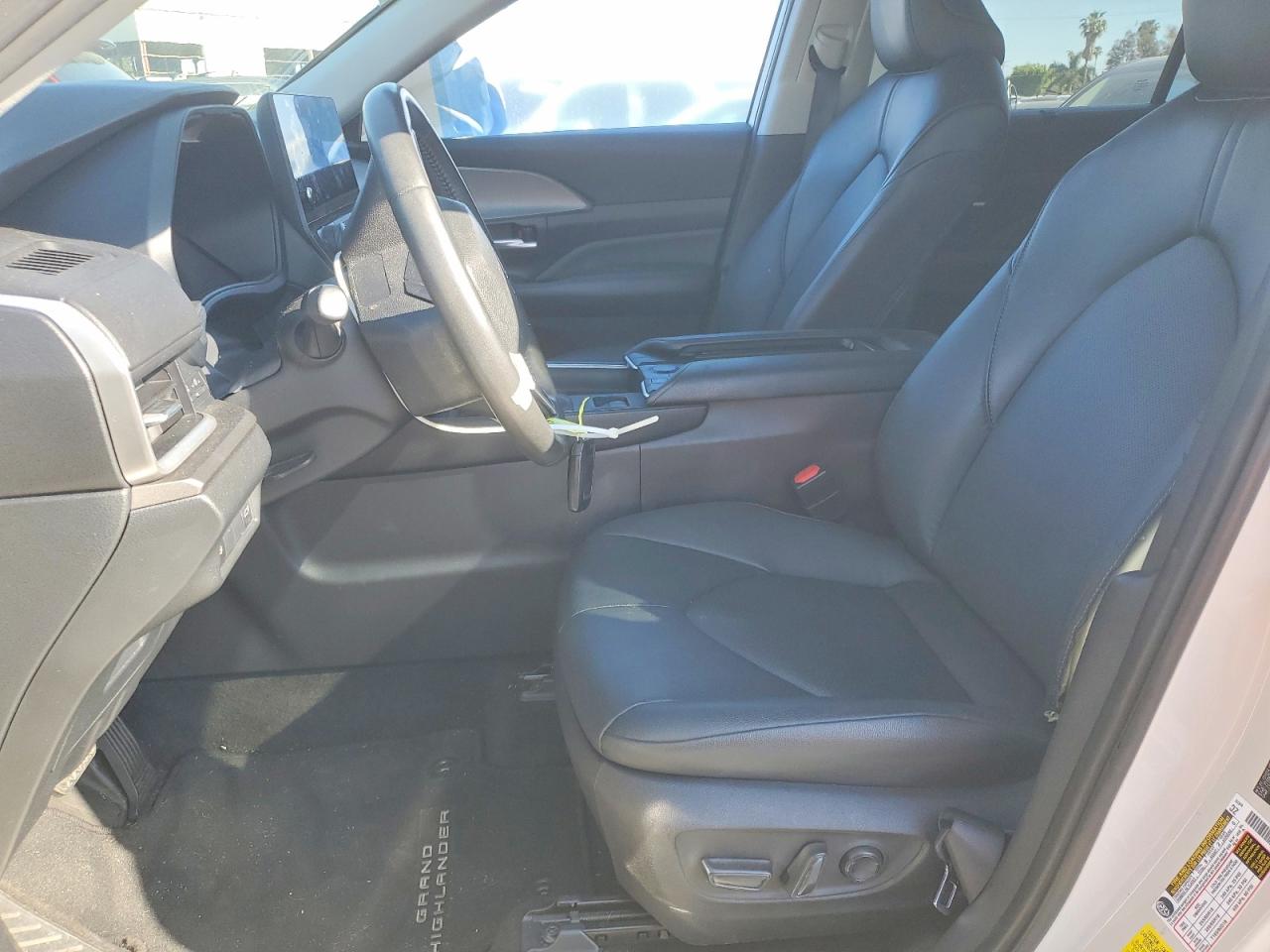 Toyota Grand Highlander Xle