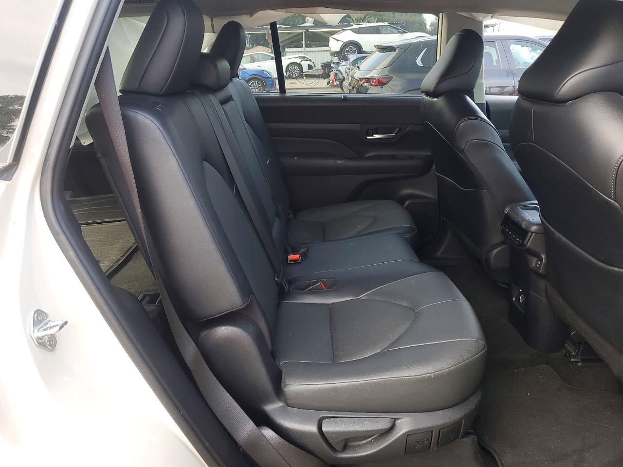 Toyota Grand Highlander Xle