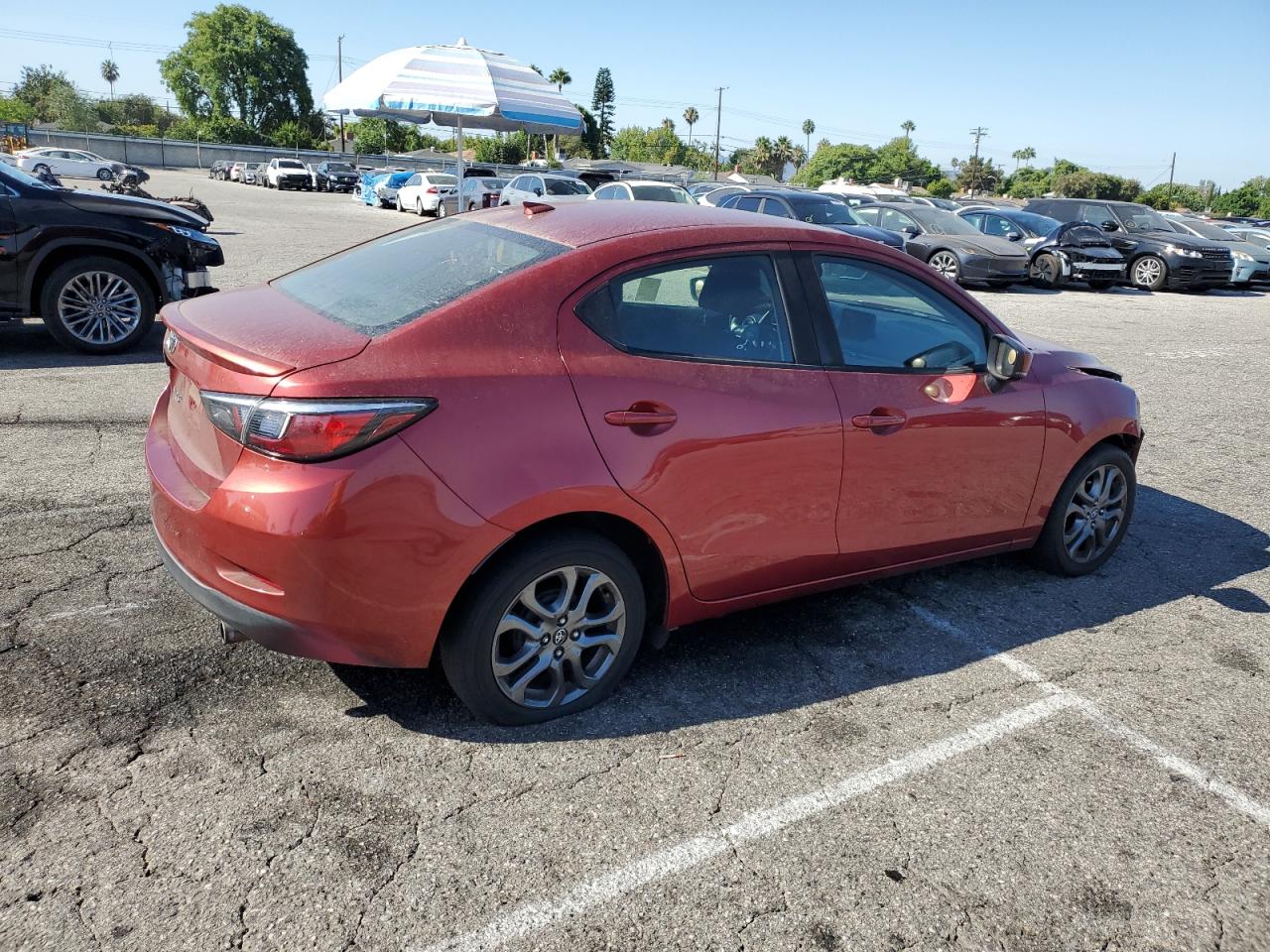 Toyota Yaris L