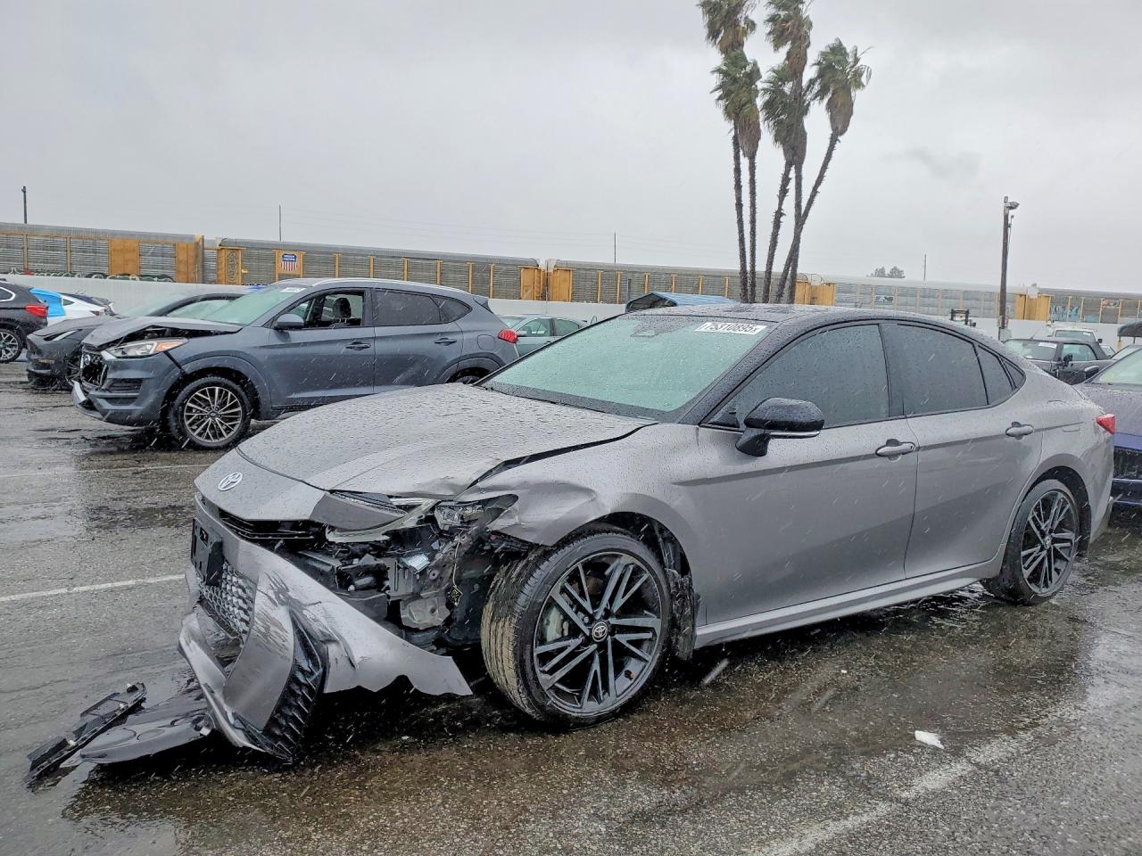 Salvage Toyota Camry Image