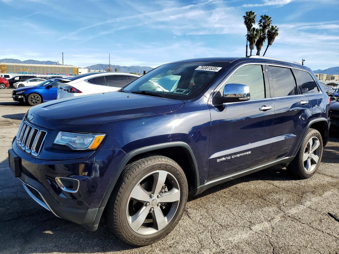 Salvage Jeep Cherokee Image