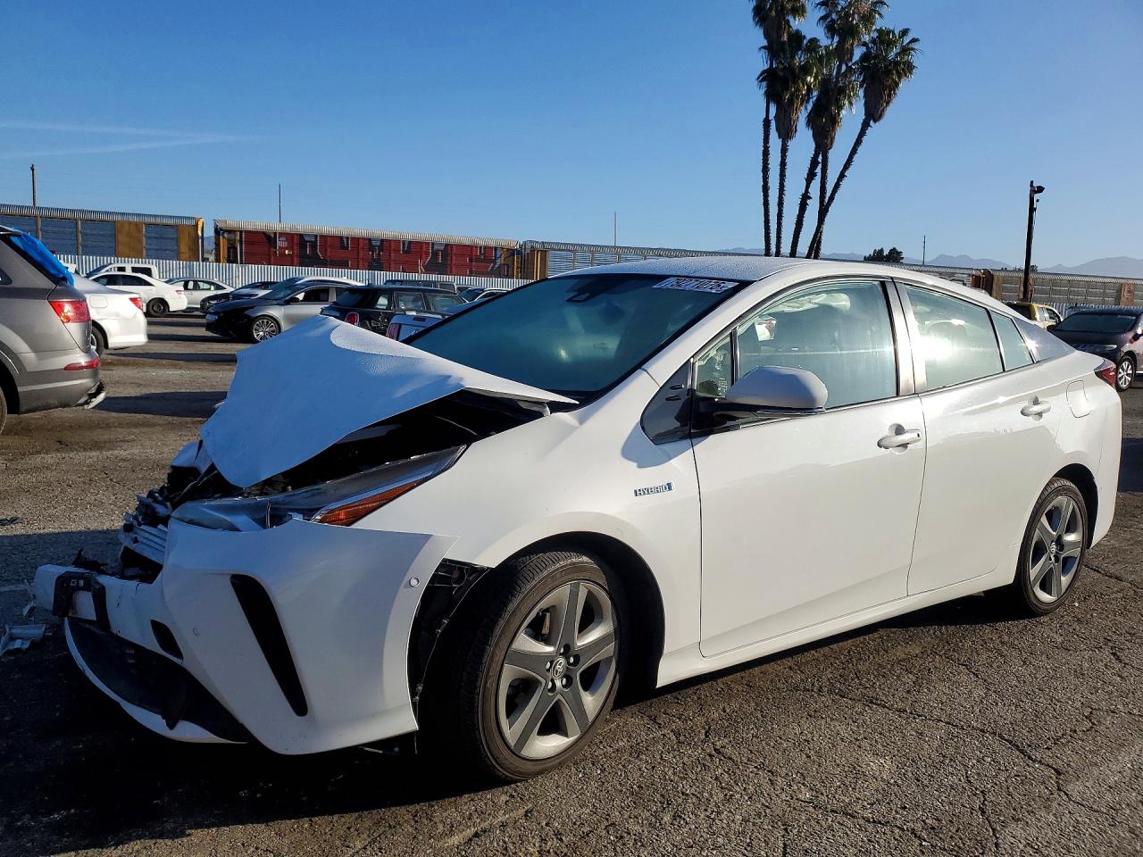 Salvage Toyota Prius Image