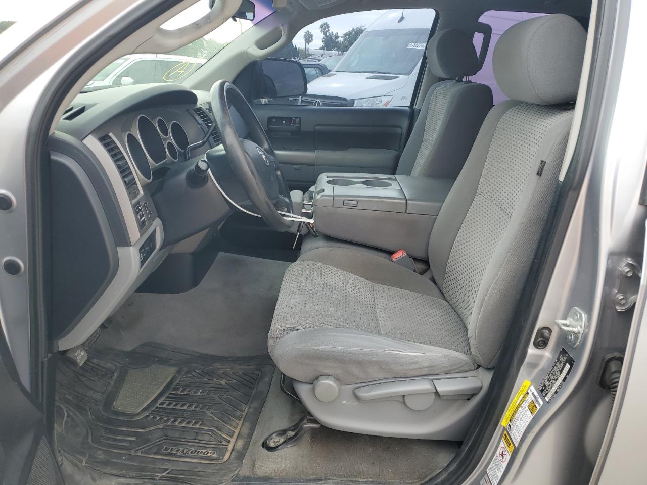 Toyota Tundra Double Cab Sr5
