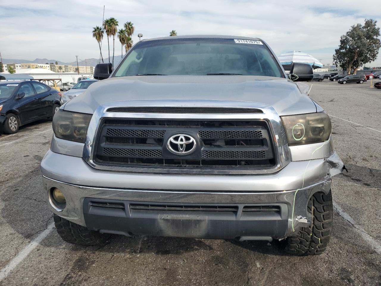 Toyota Tundra Double Cab Sr5