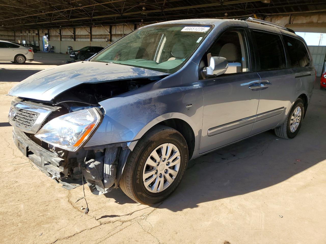 Salvage Kia Sedona Image