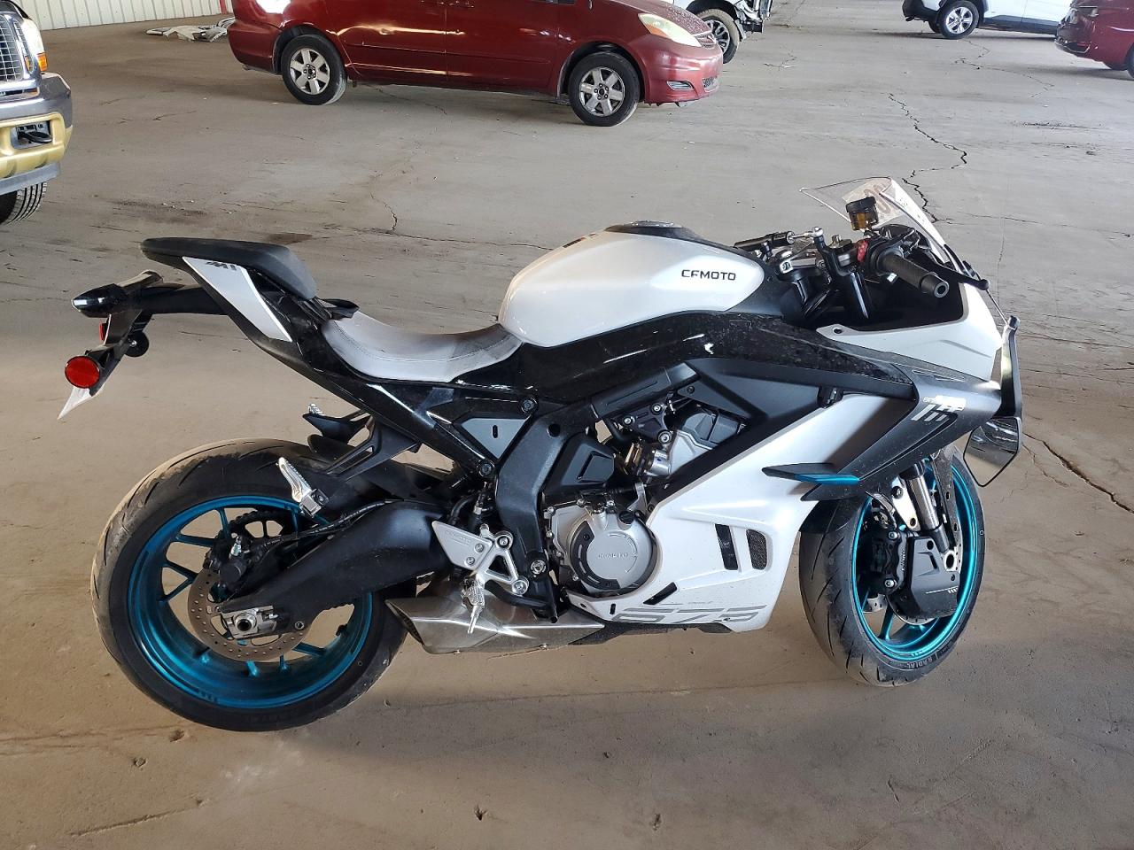 Salvage Cf Moto 675ss Image