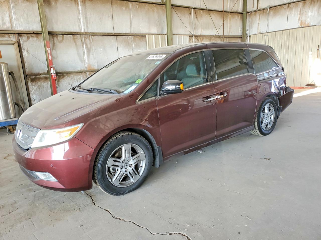 Salvage Honda Odyssey Image