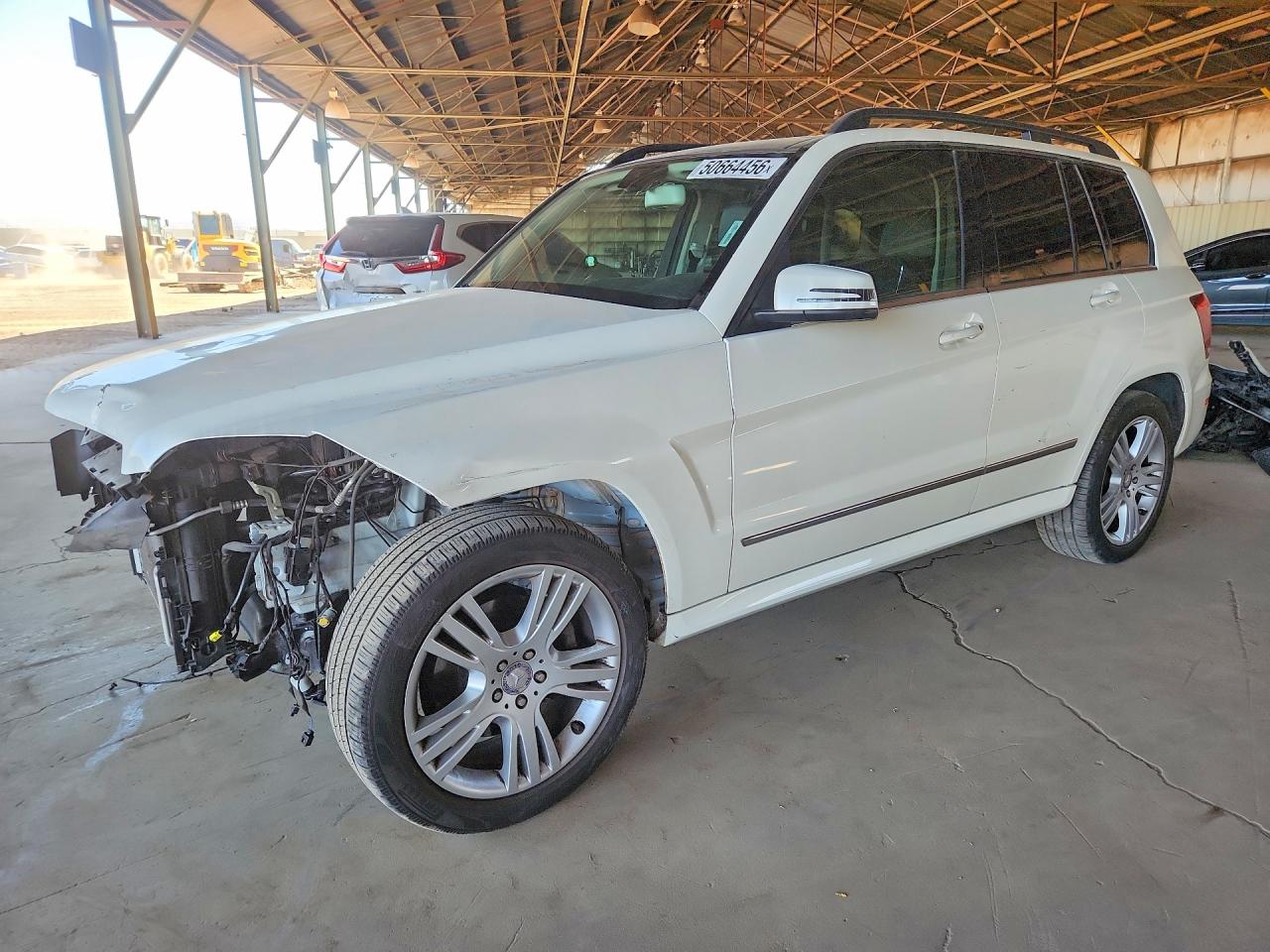 Salvage Mercedes-Benz GLK Image