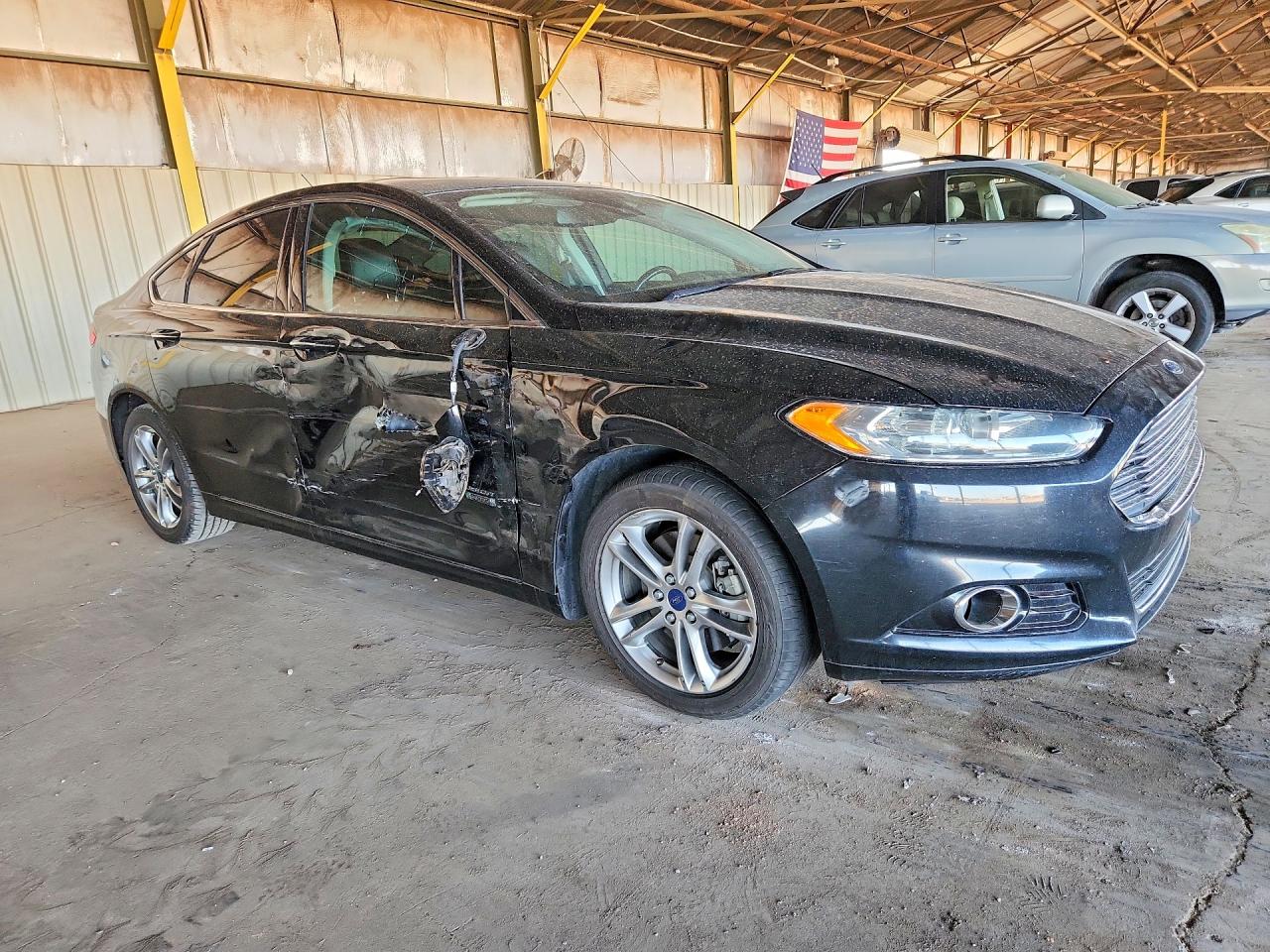 Ford Fusion Titanium Phev