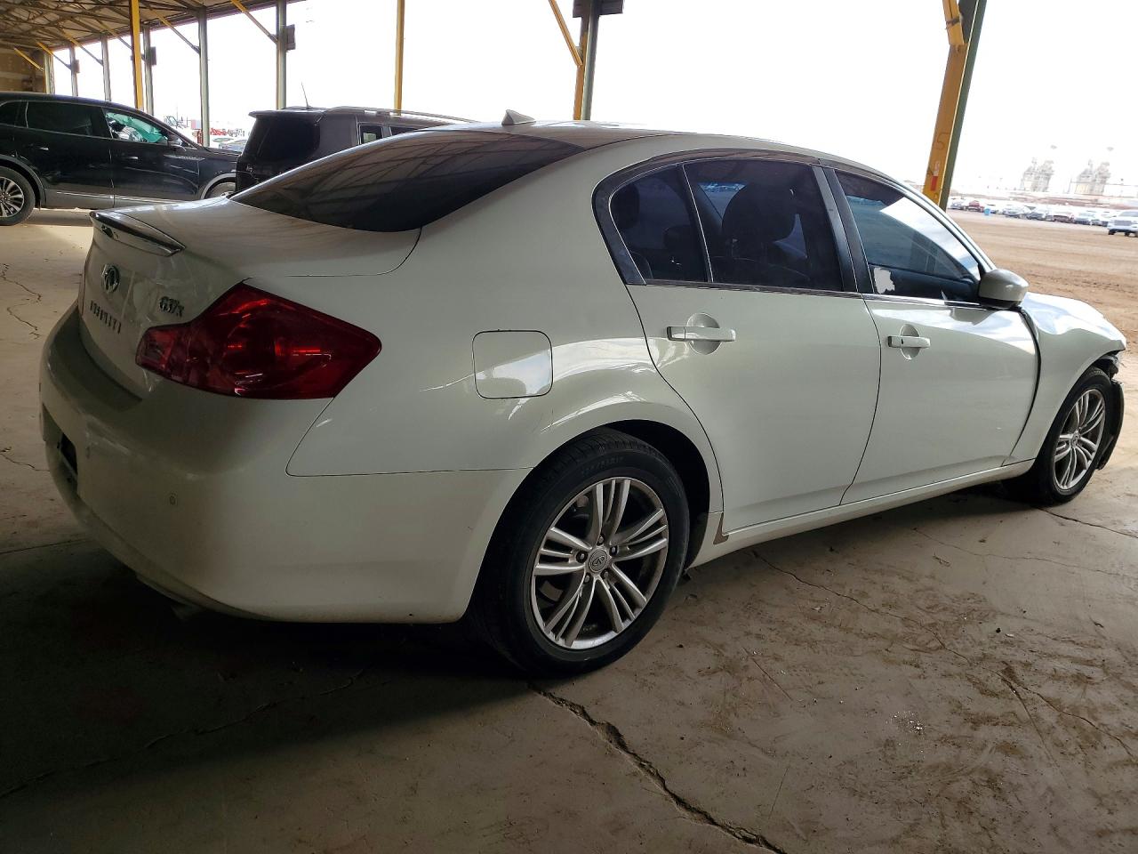 INFINITI G37 X