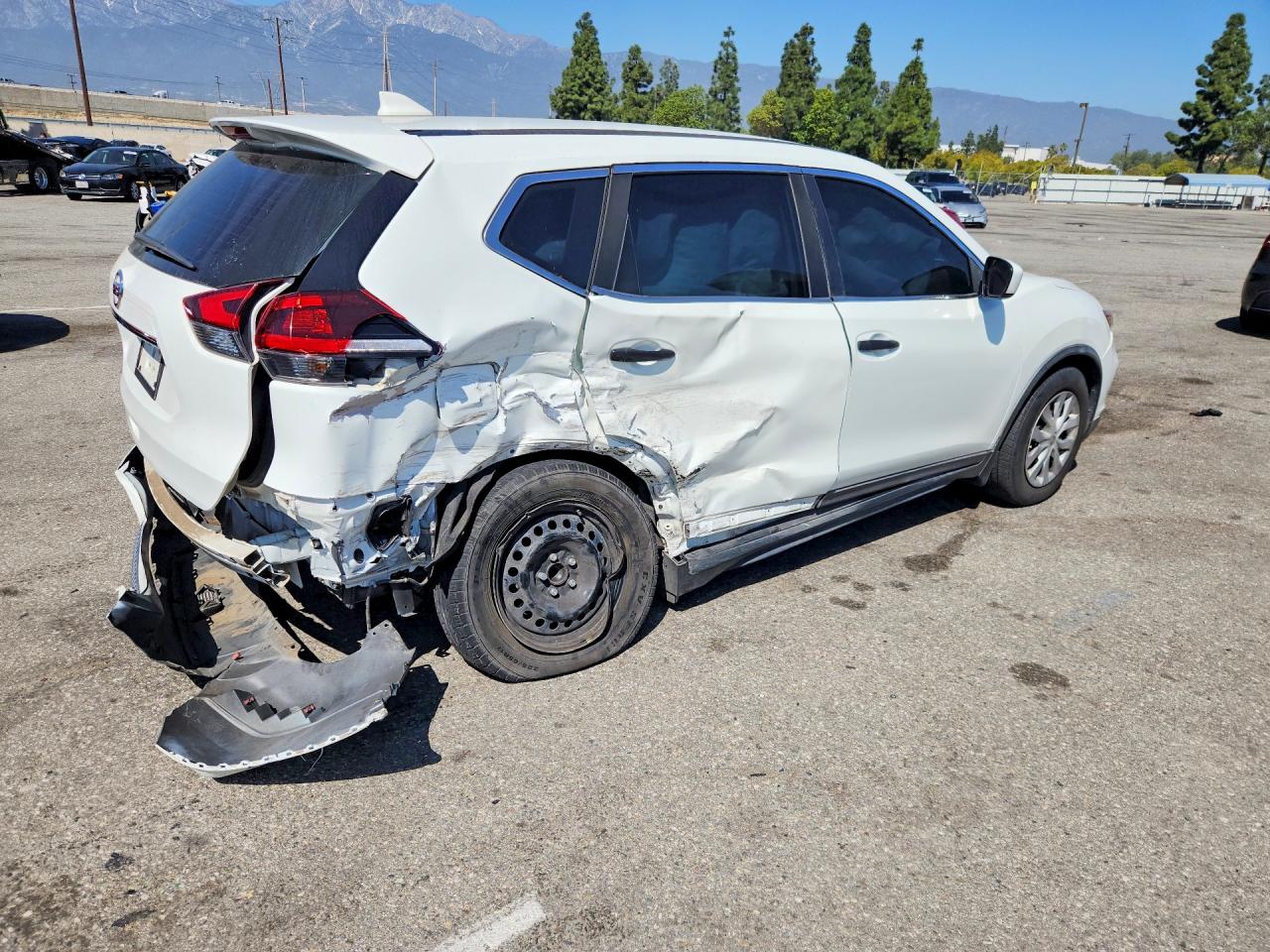 Nissan Rogue S