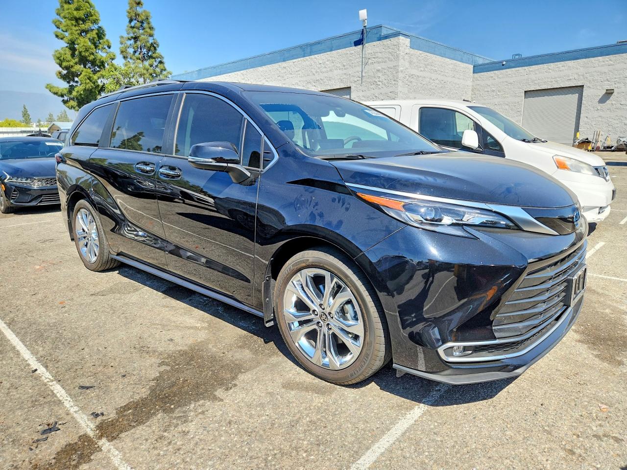 Toyota Sienna Platinum 7-passenger