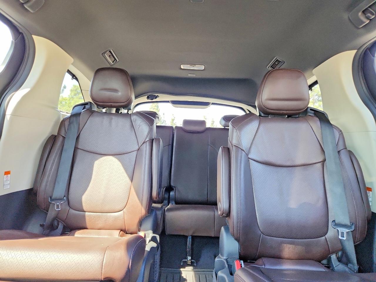 Toyota Sienna Platinum 7-passenger