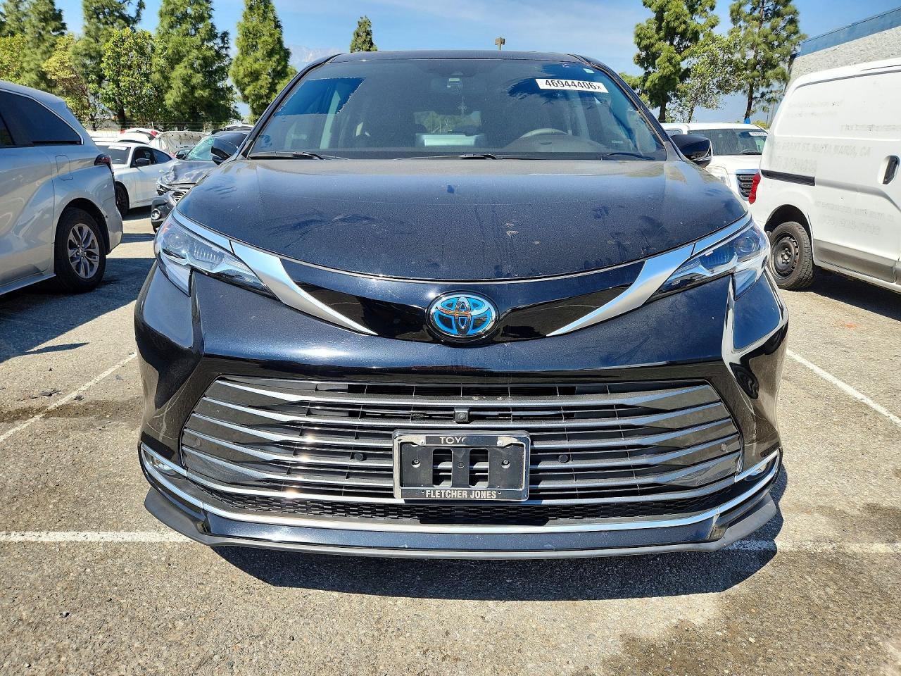 Toyota Sienna Platinum 7-passenger