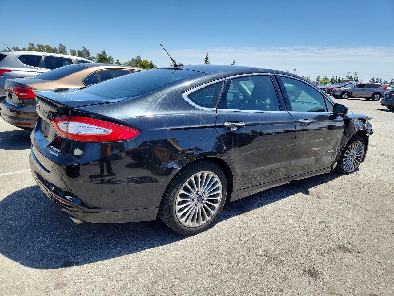Ford Fusion Titanium Hev
