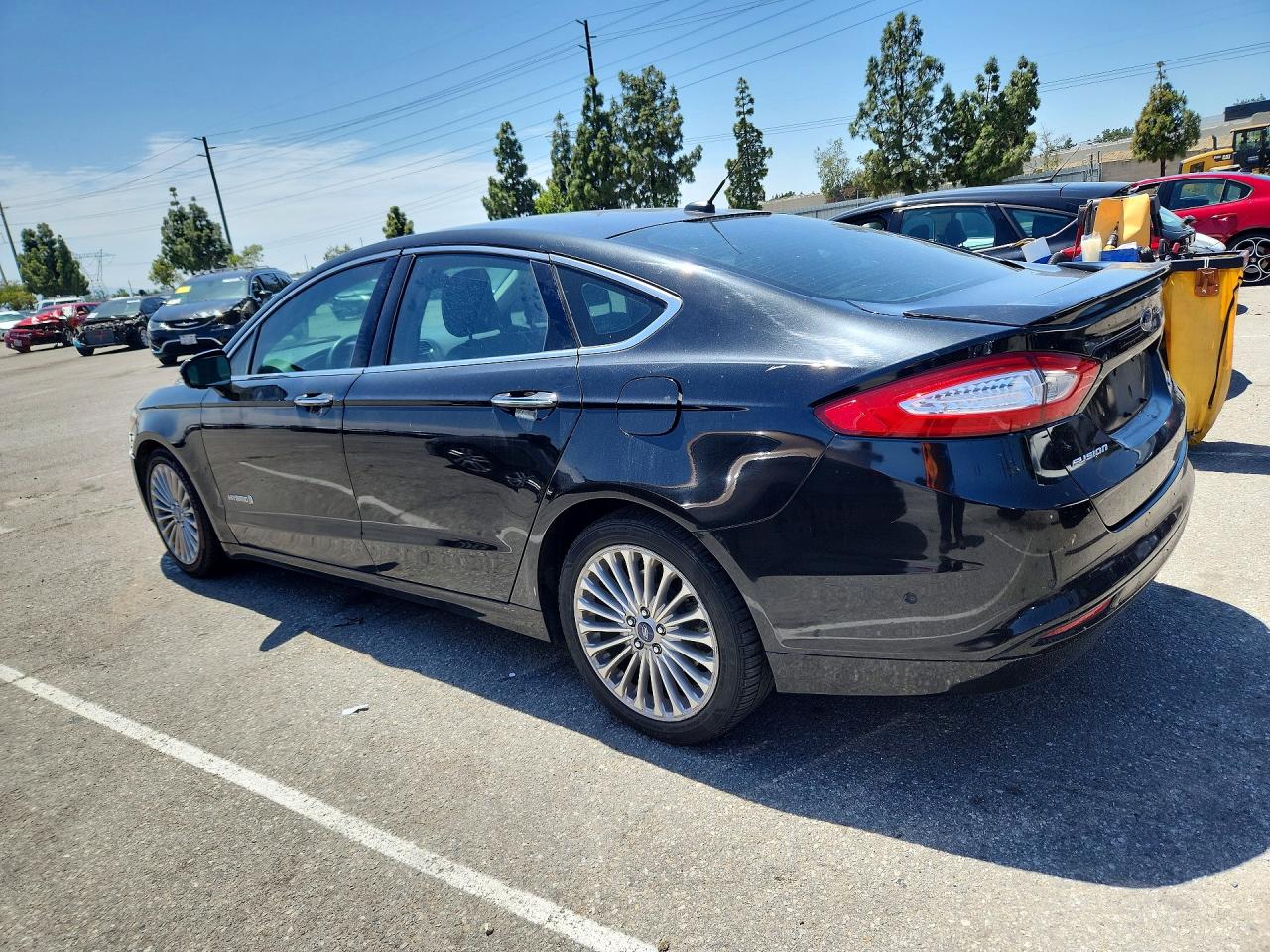 Ford Fusion Titanium Hev