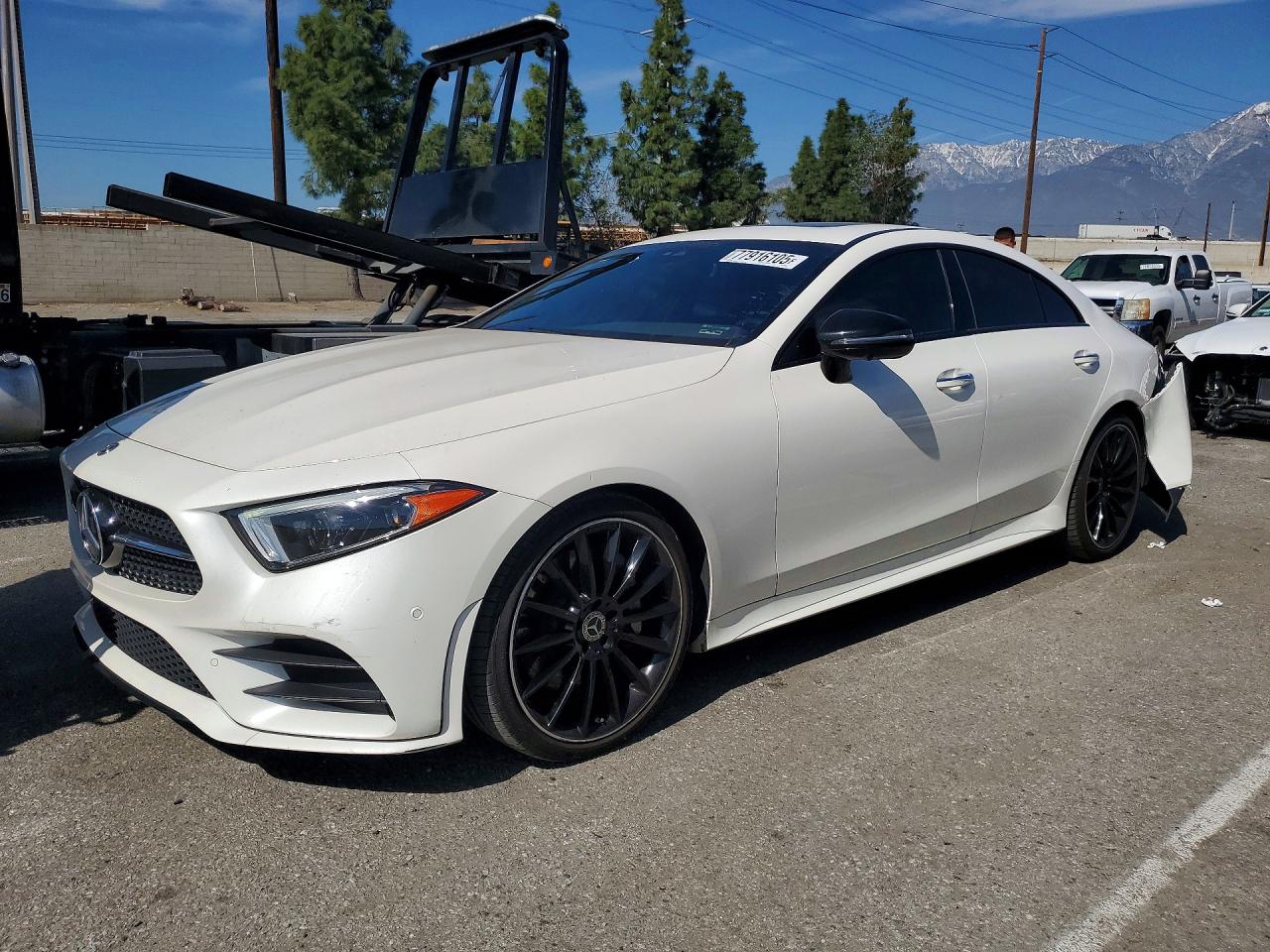 Salvage Mercedes-Benz C-Class Image