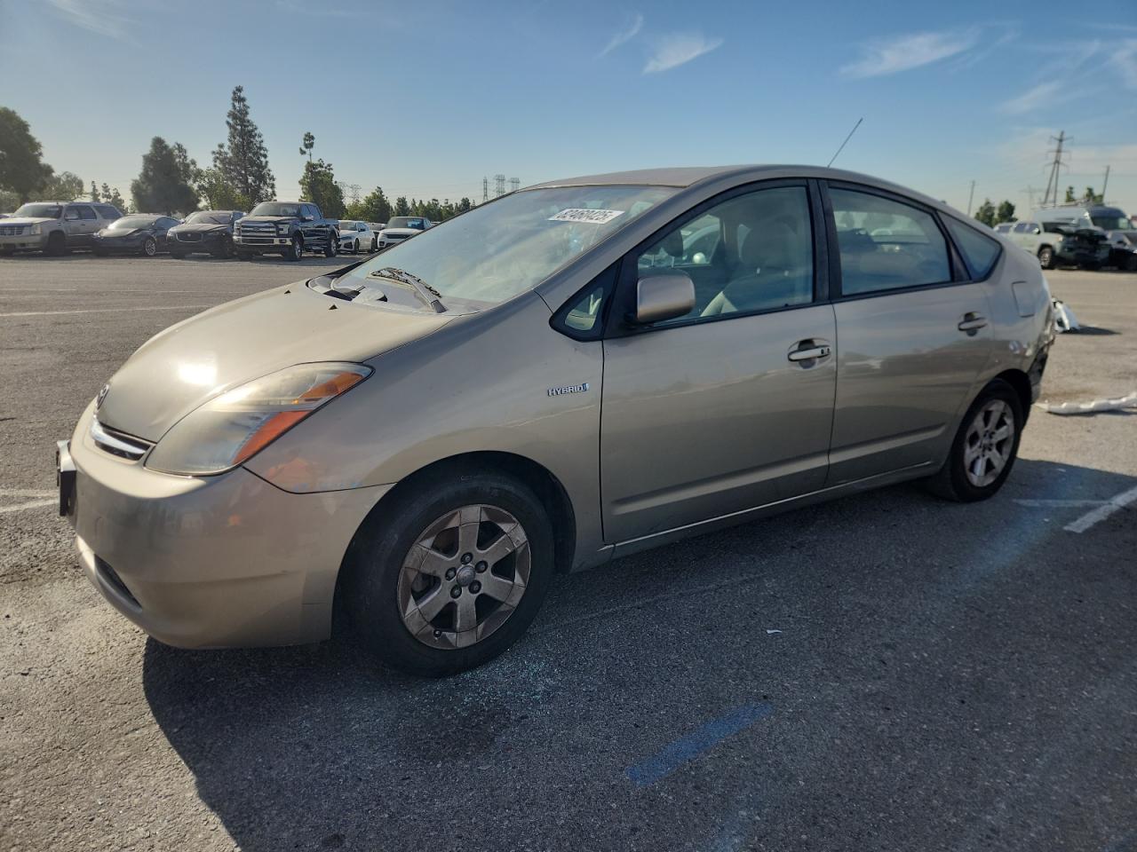Salvage Toyota Prius Image