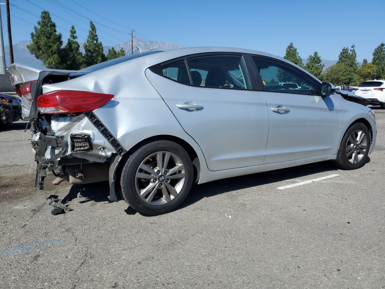Hyundai ELANTRA Sel