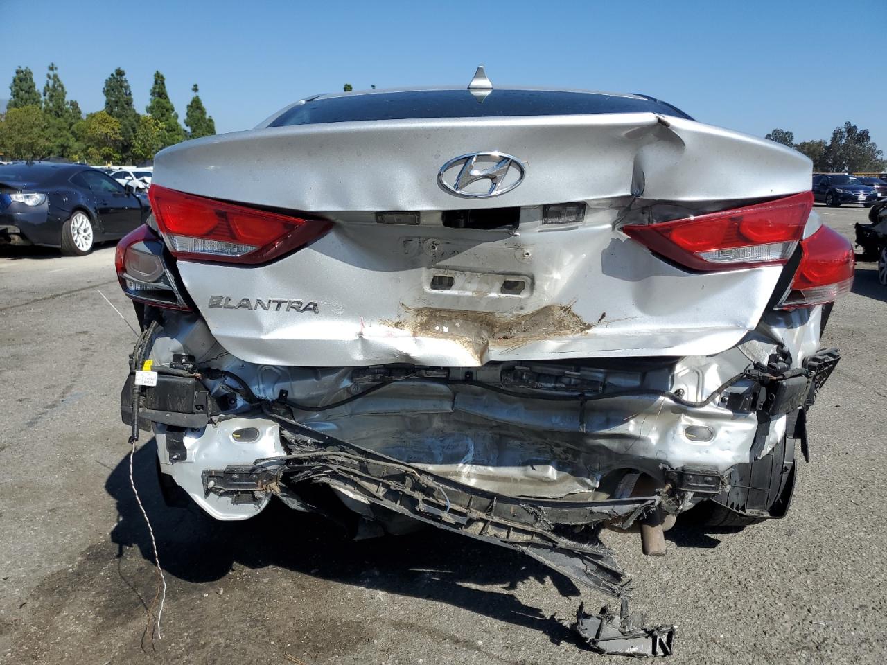Hyundai ELANTRA Sel