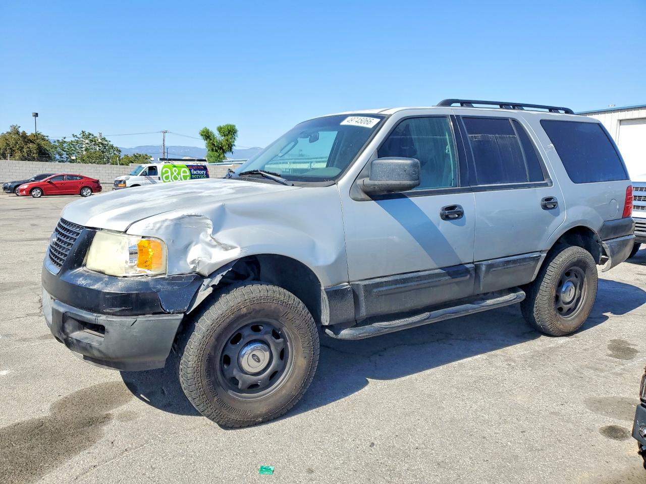 Salvage Ford Expedition Image