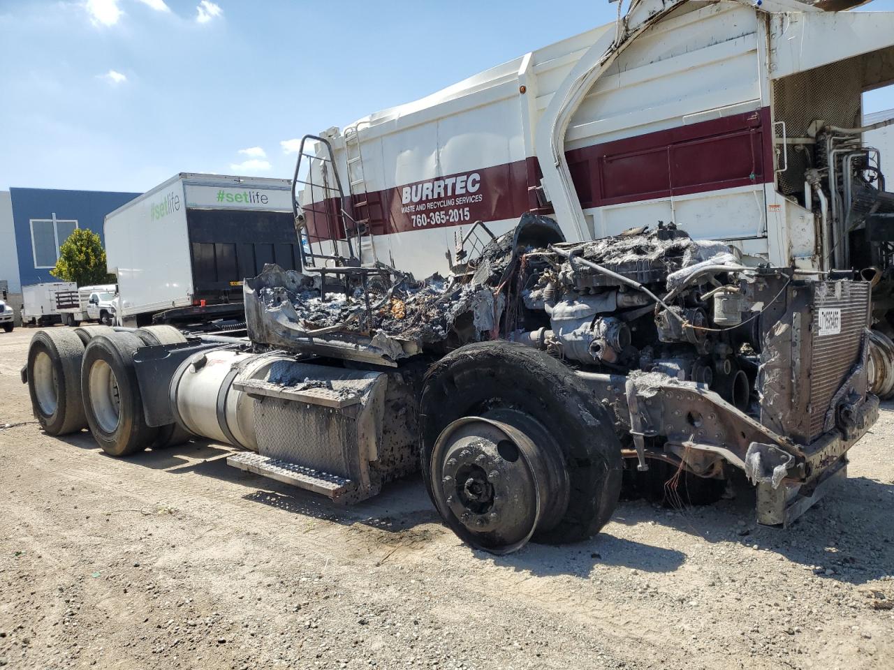 Salvage Freightliner Cascadia 1 Image
