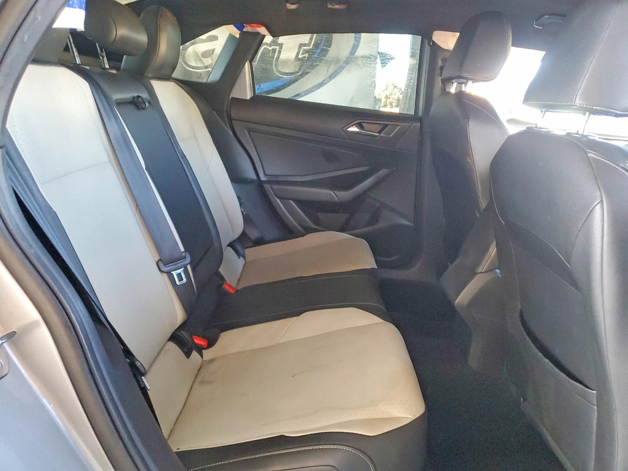 Volkswagen Jetta S