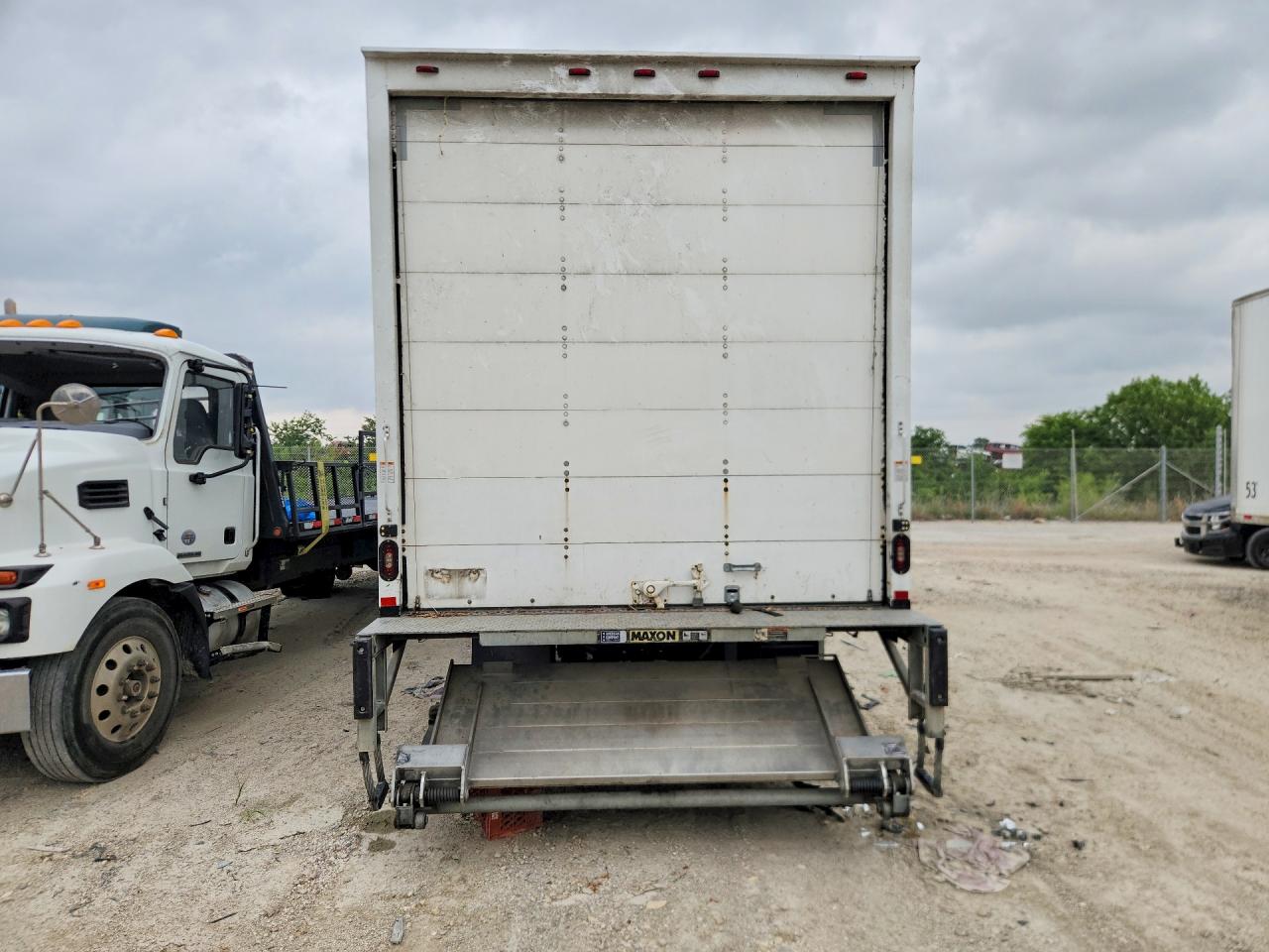 Freightliner M2