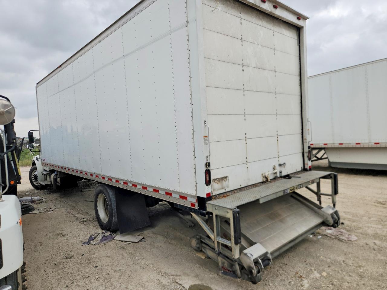 Freightliner M2