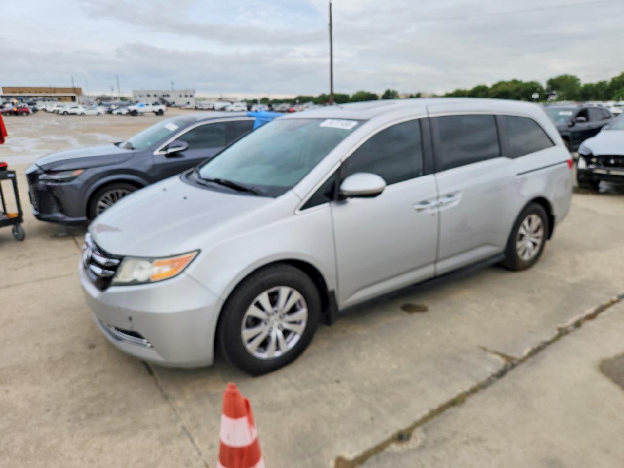 Salvage Honda Odyssey Image