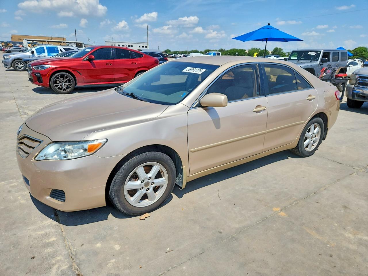 Salvage Toyota Camry Image