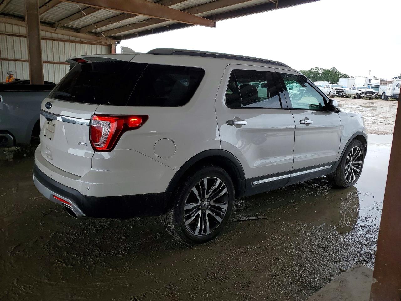 Ford Explorer Platinum
