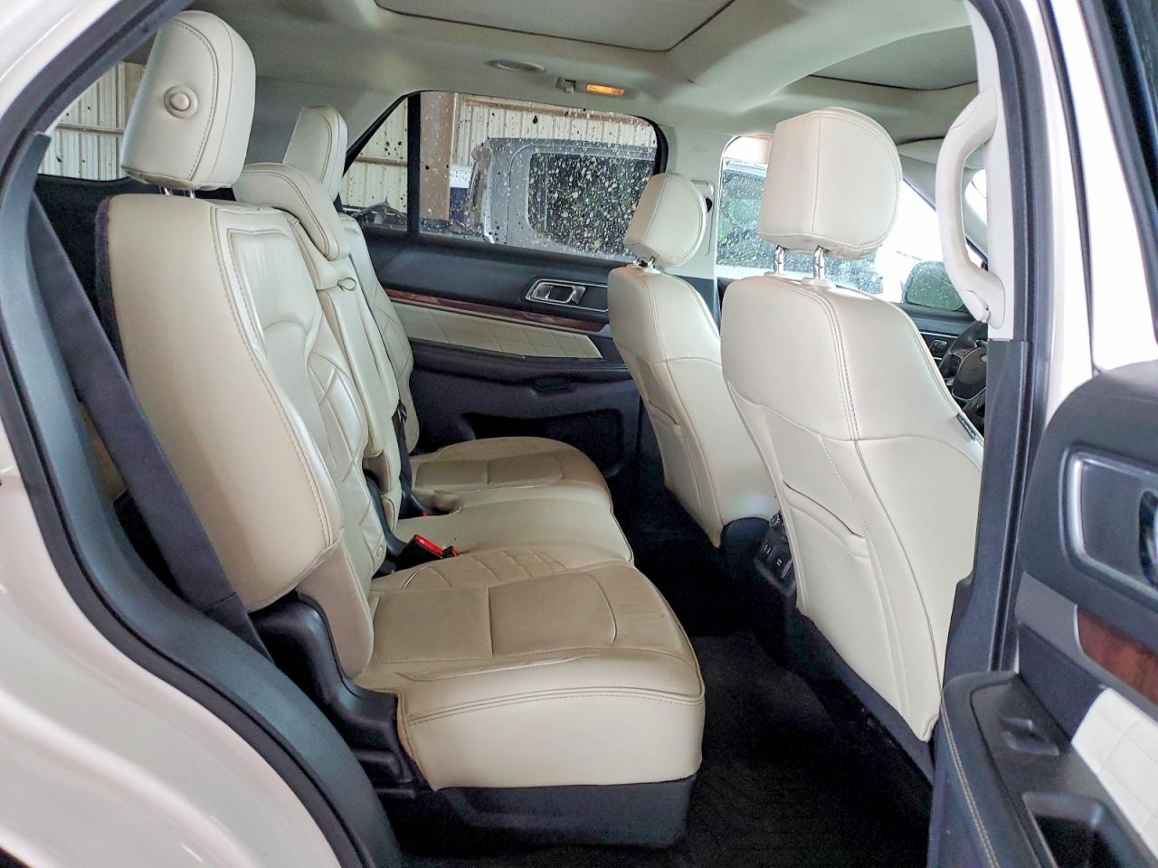Ford Explorer Platinum