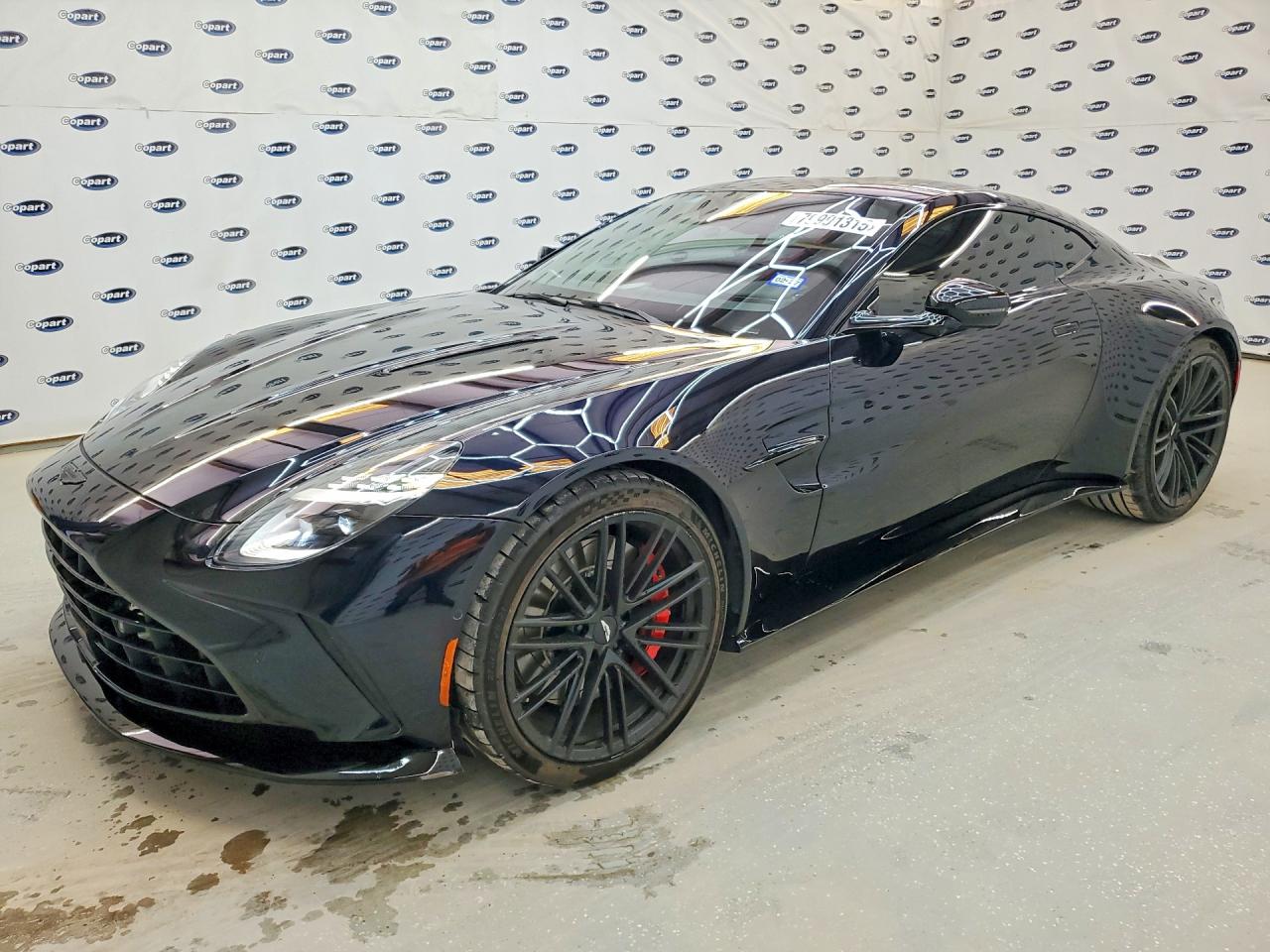 Salvage Aston Martin Vantage Image